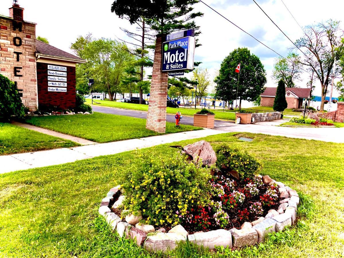 Park Place Motel & Suites Tweed Экстерьер фото