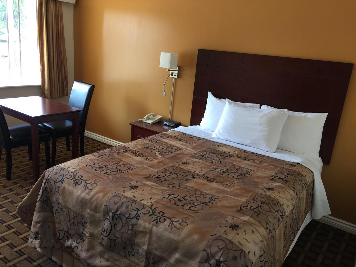 Park Place Motel & Suites Tweed Экстерьер фото