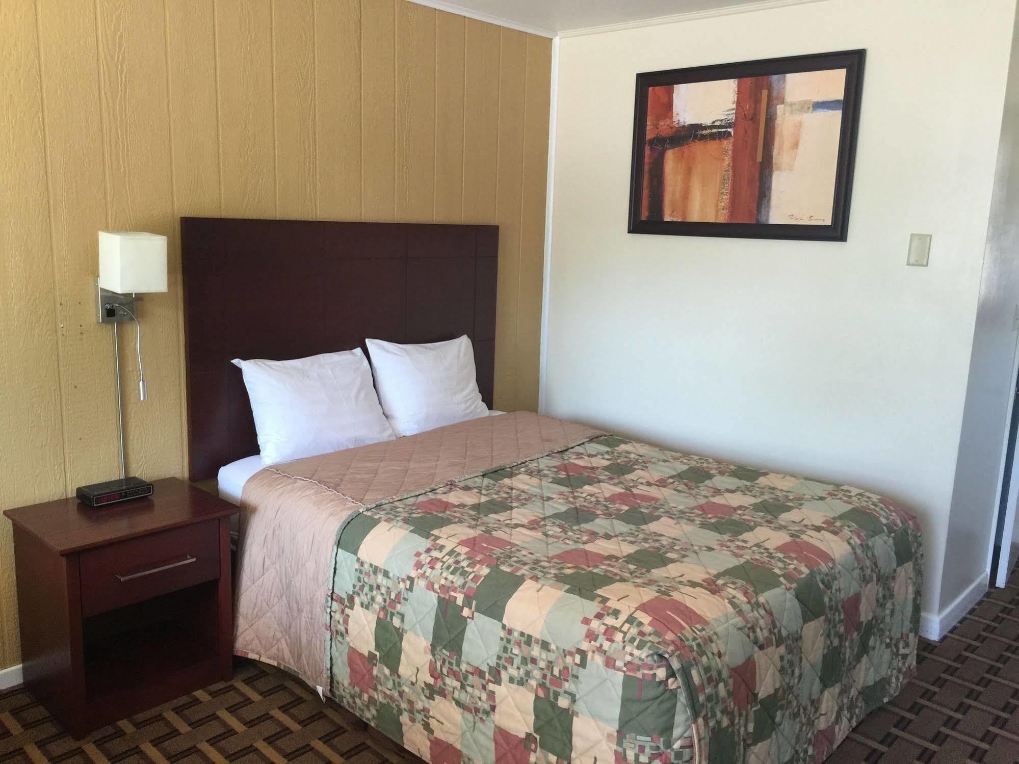 Park Place Motel & Suites Tweed Экстерьер фото