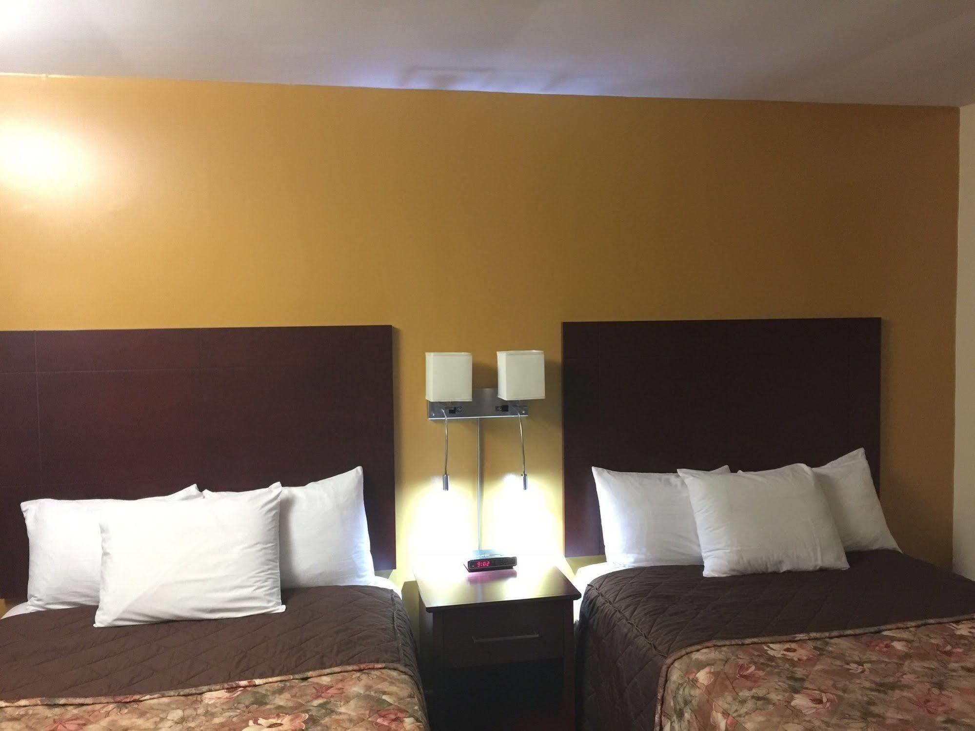Park Place Motel & Suites Tweed Экстерьер фото